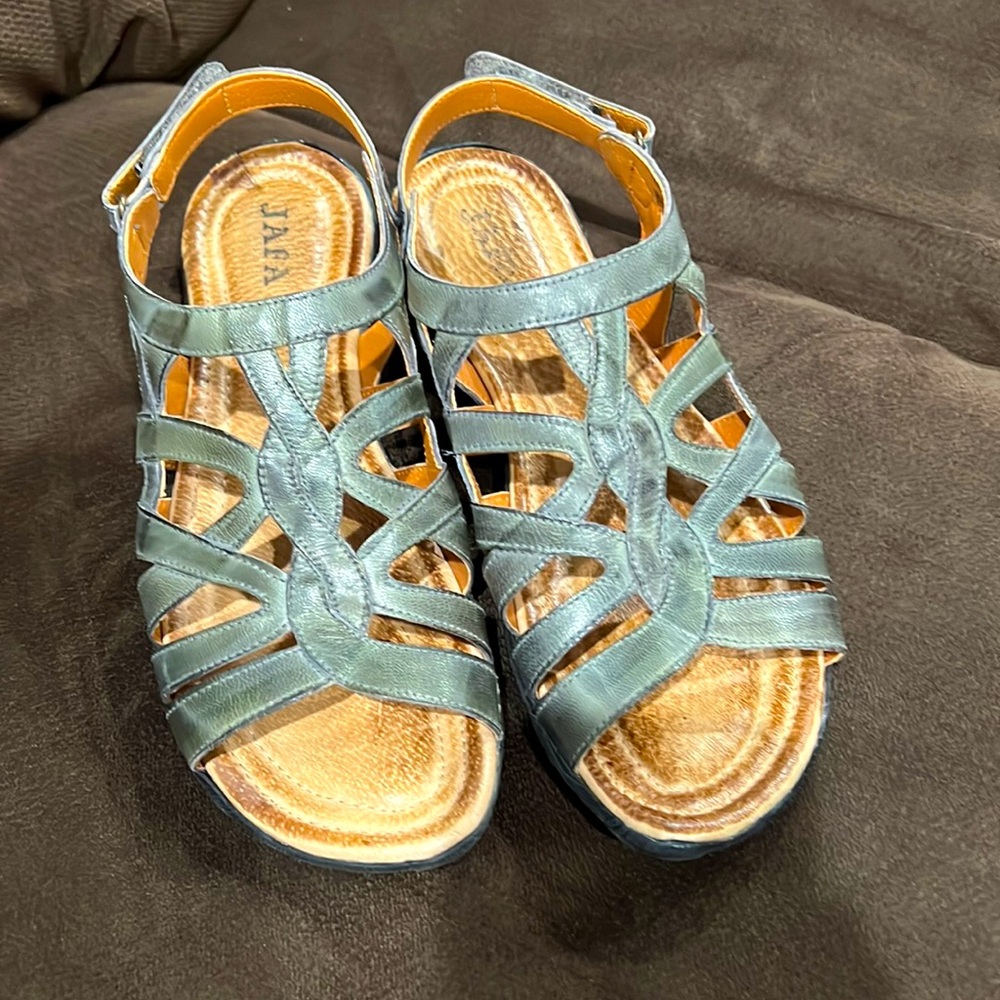 Jafa gray sandals size 40